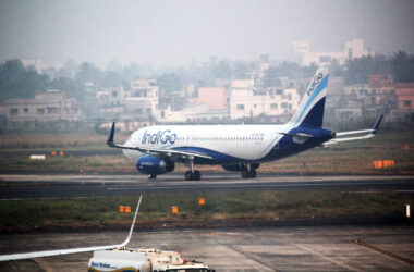 Why Flight Ticket Prices Change Every Hour