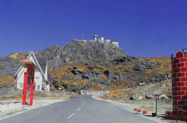Nathu La Pass & Tsomgo Lake Guide 2026: Permit, Best Time & Tips